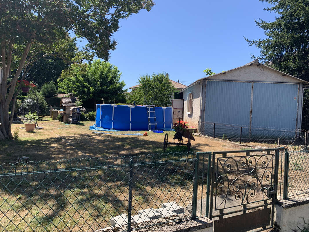 Maison à TERRASSON-LAVILLEDIEU