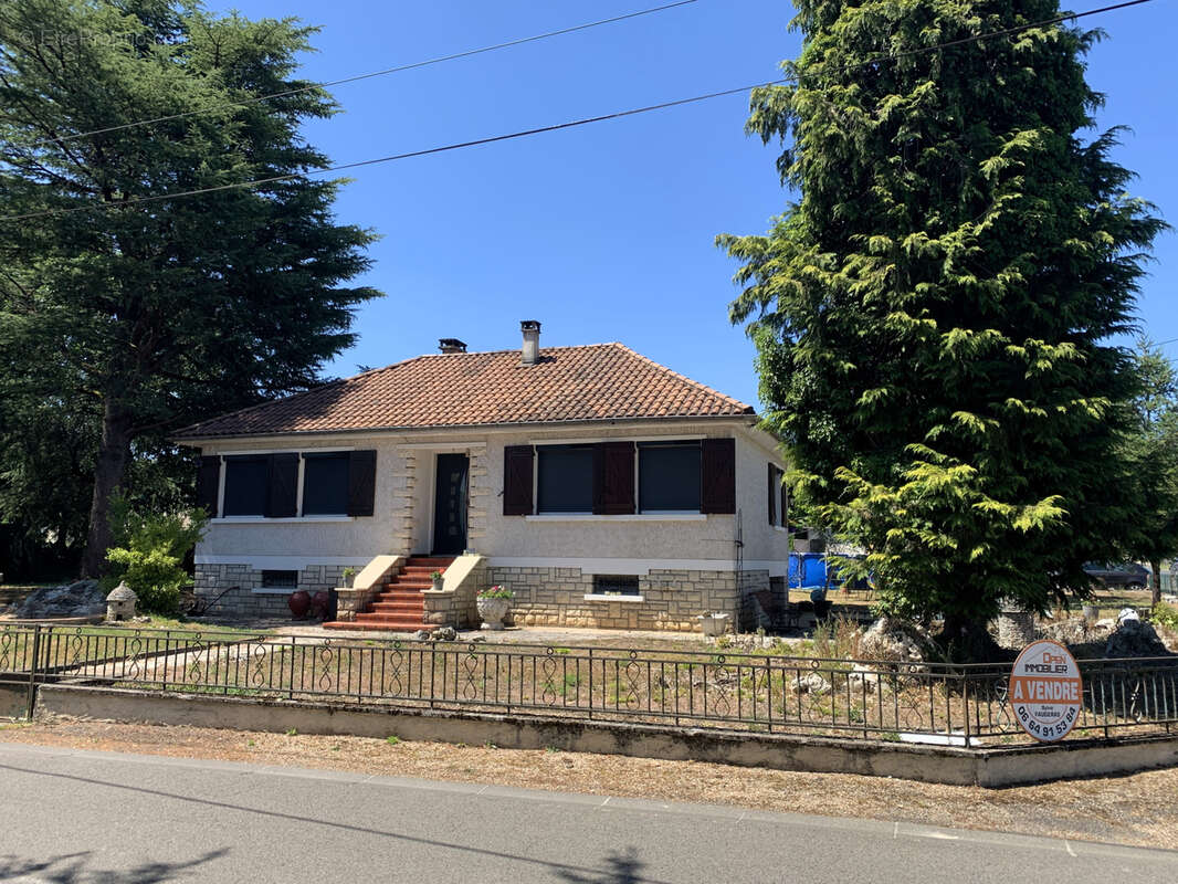 Maison à TERRASSON-LAVILLEDIEU