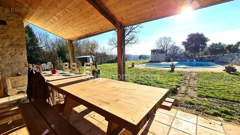 Maison à SAVIGNAC-SUR-LEYZE