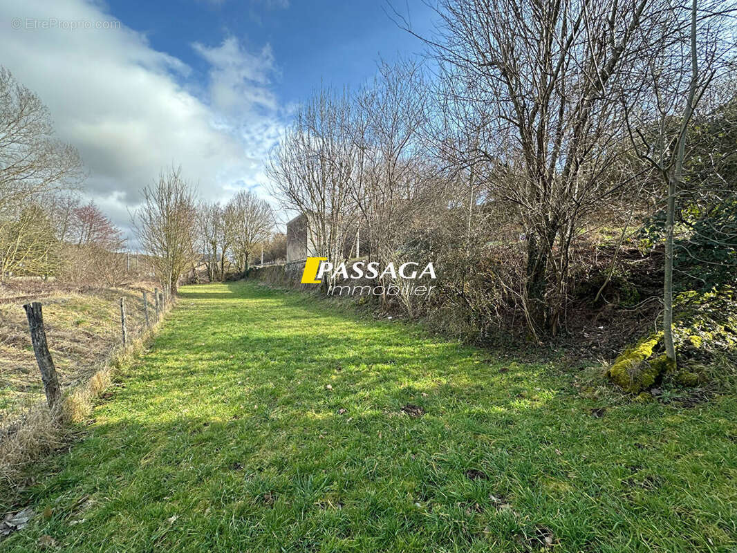 Maison à BERTHOLENE