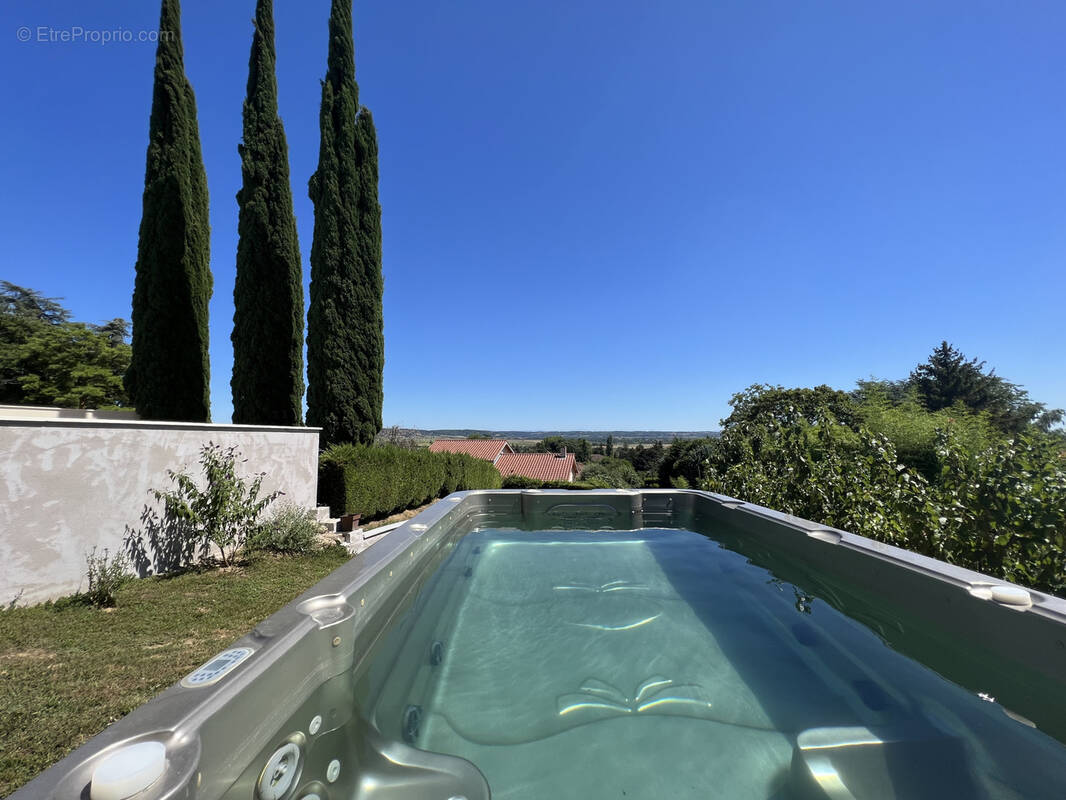 Maison à CHONAS-L&#039;AMBALLAN