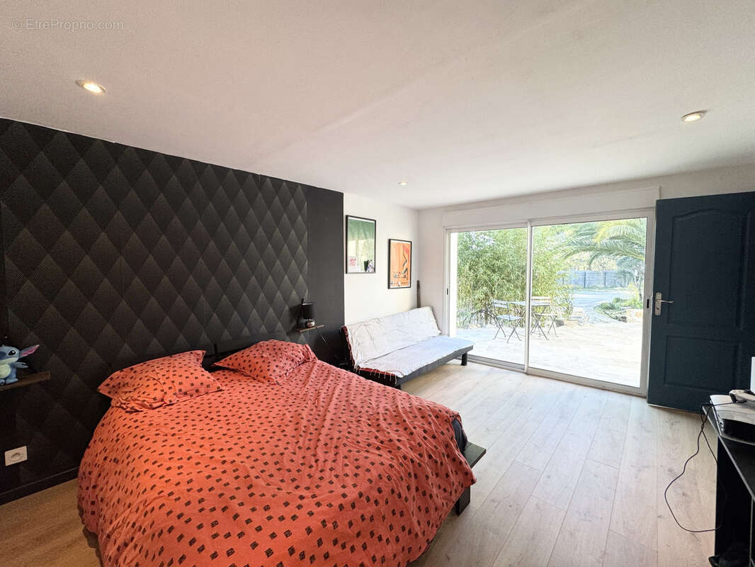 Maison à LE CANNET-DES-MAURES