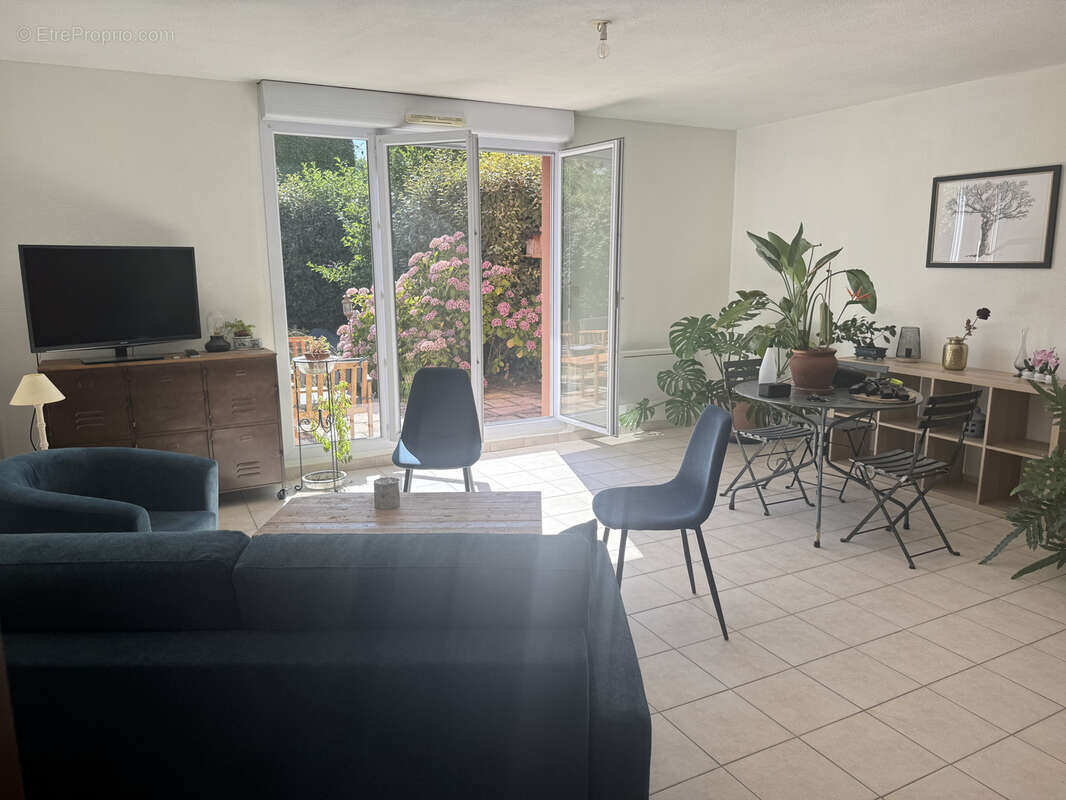 Maison à LA RIVIERE-SAINT-SAUVEUR