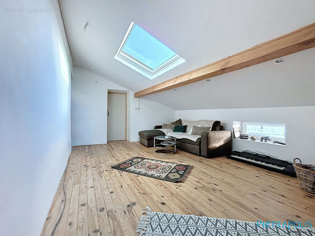 Maison à PONTCHARRA-SUR-TURDINE