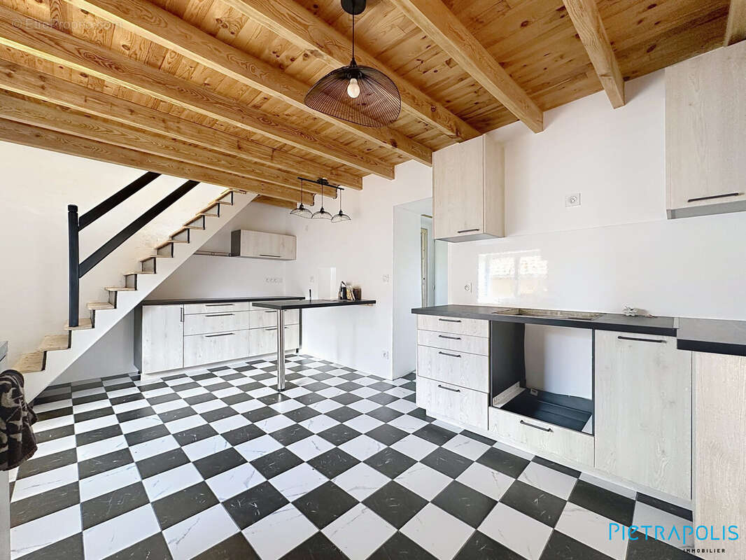 Maison à PONTCHARRA-SUR-TURDINE