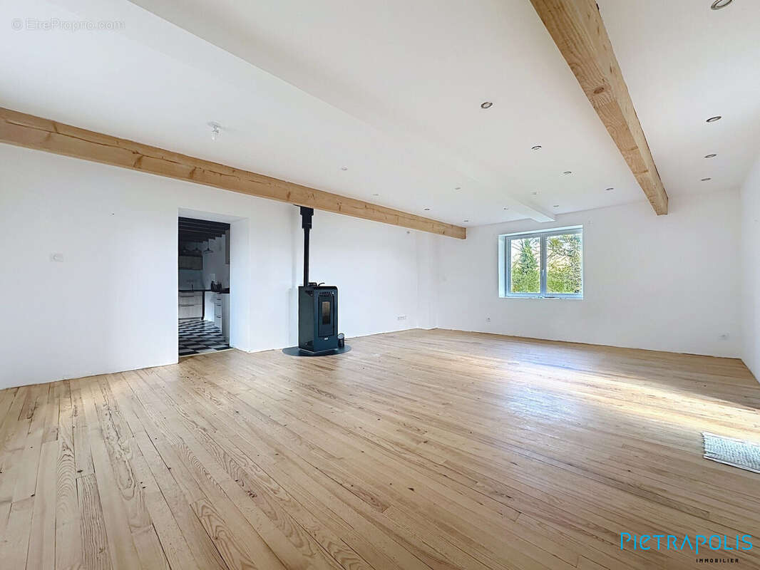 Maison à PONTCHARRA-SUR-TURDINE