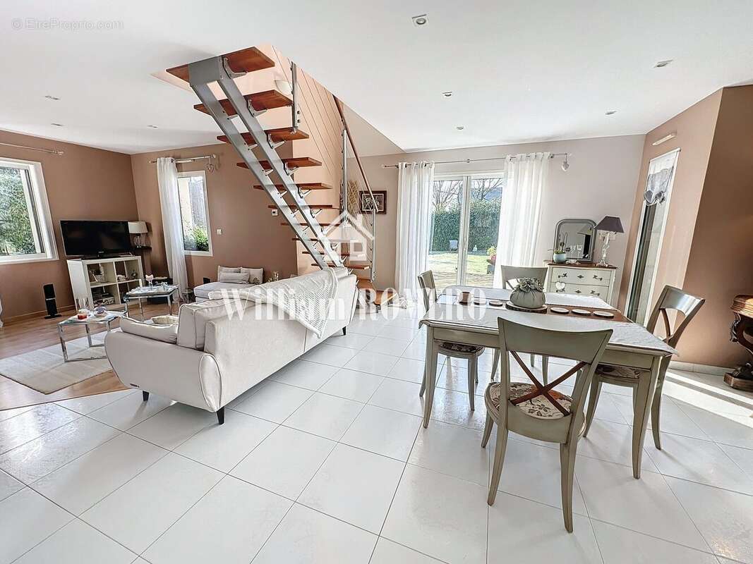 Maison à SAINT-LYPHARD