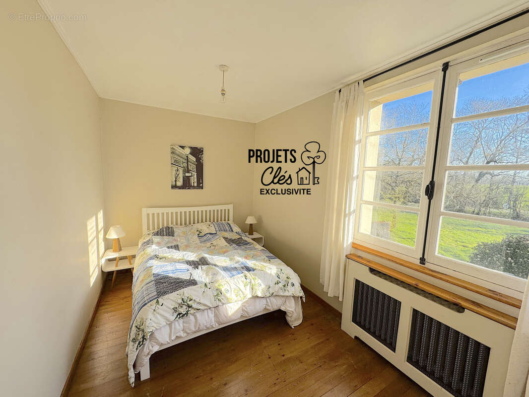 Maison à SAINT-PAUL-MONT-PENIT