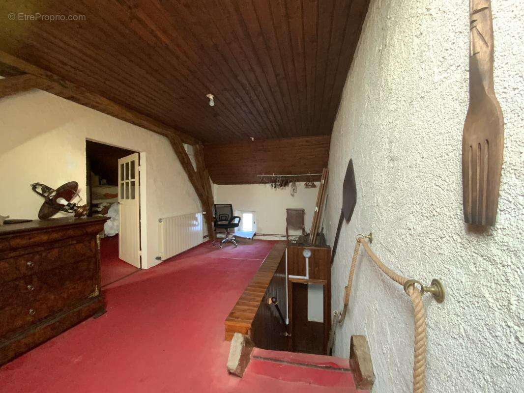 Maison à SAINT-LEGER-MAGNAZEIX