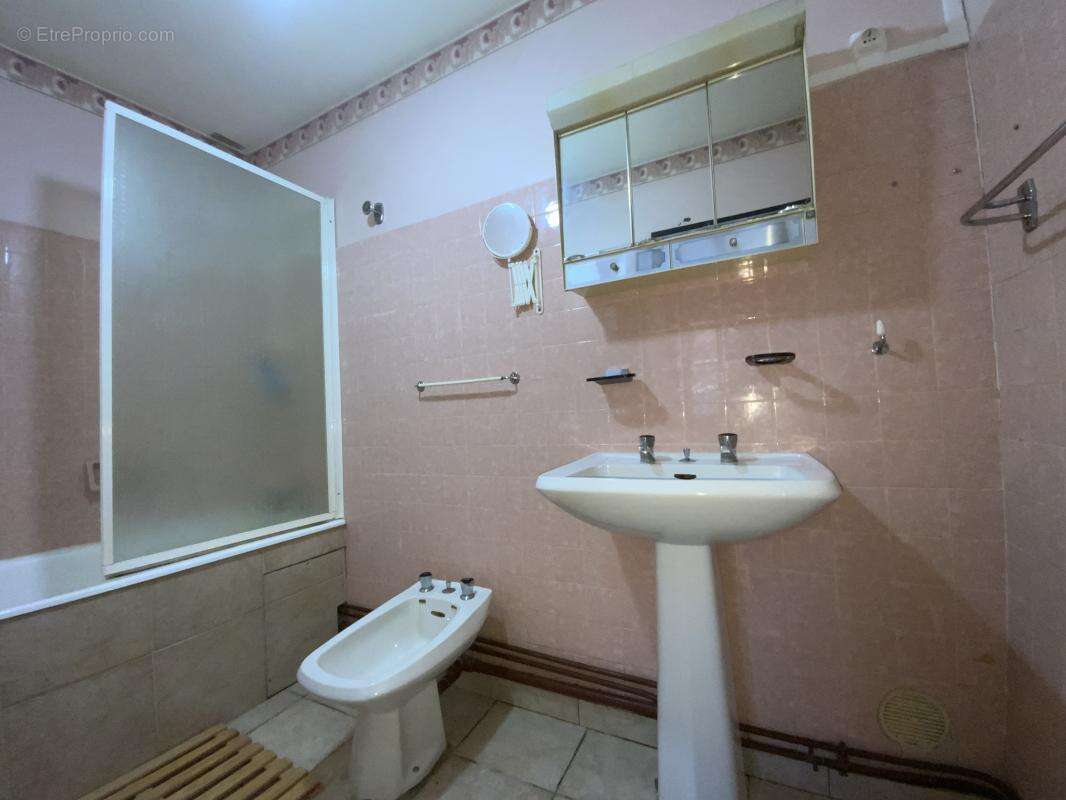 Maison à SAINT-LEGER-MAGNAZEIX