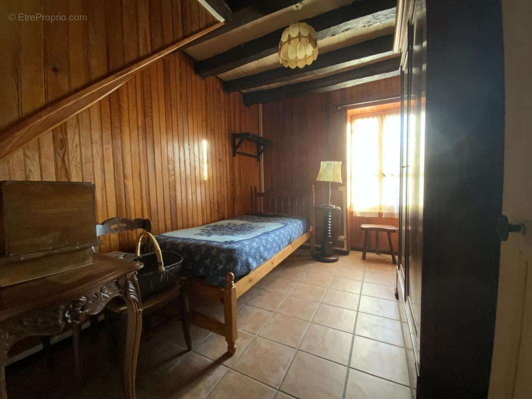 Maison à SAINT-LEGER-MAGNAZEIX