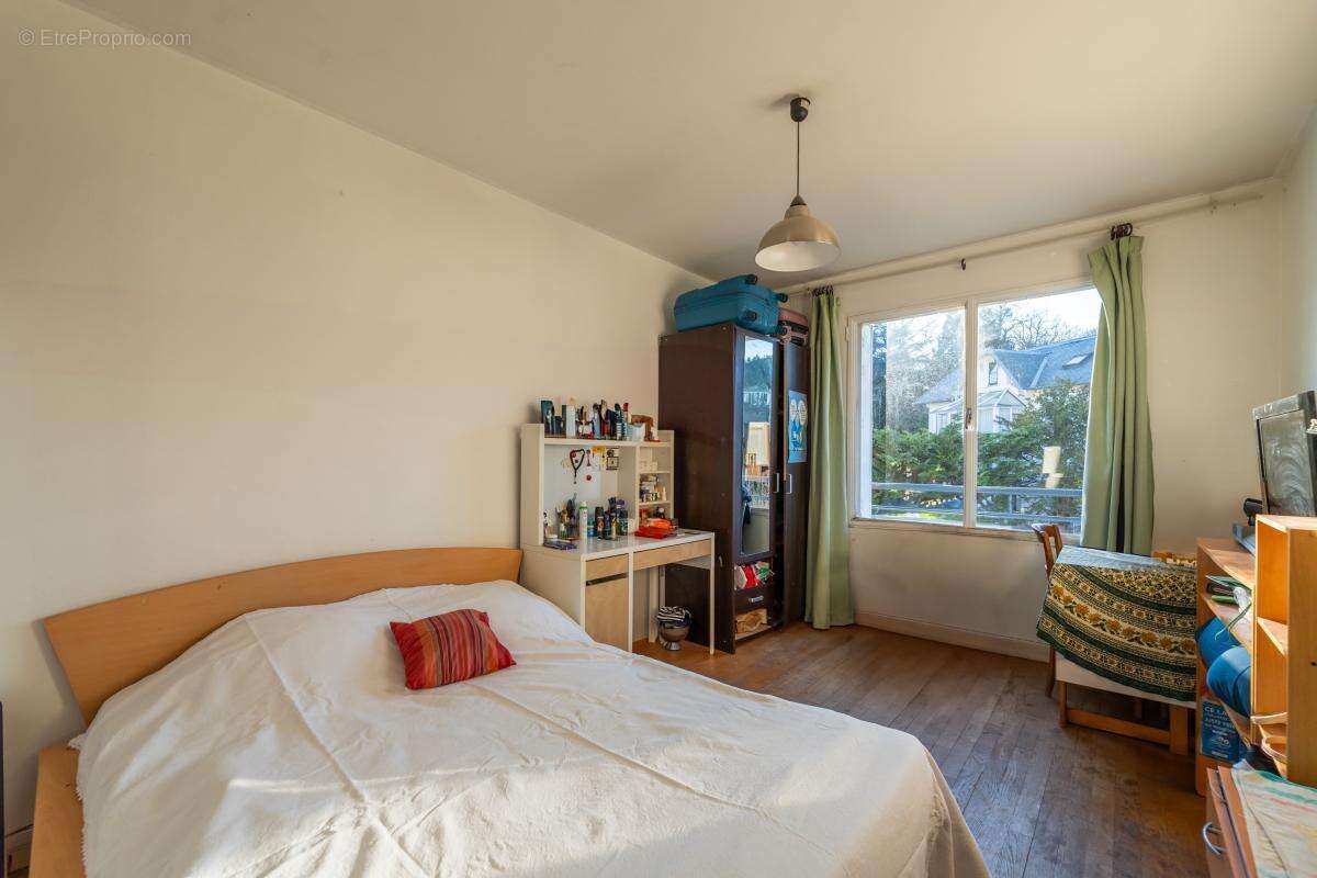 Appartement à VILLE-D&#039;AVRAY