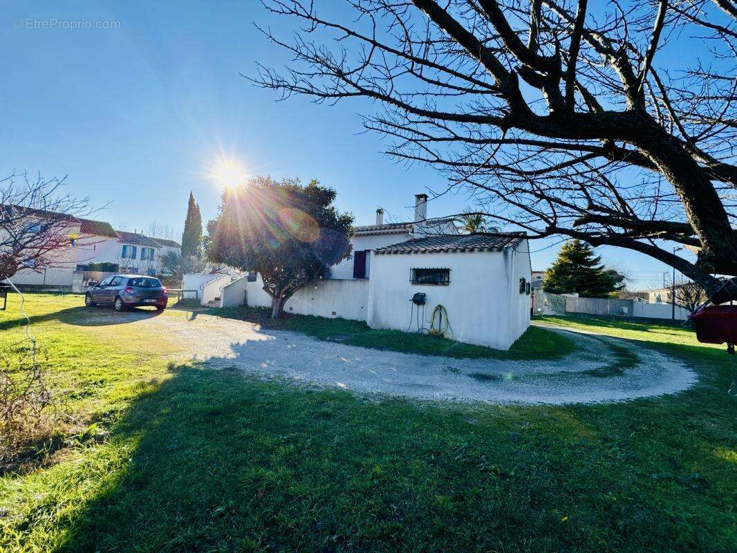 Maison à SAINT-VICTORET