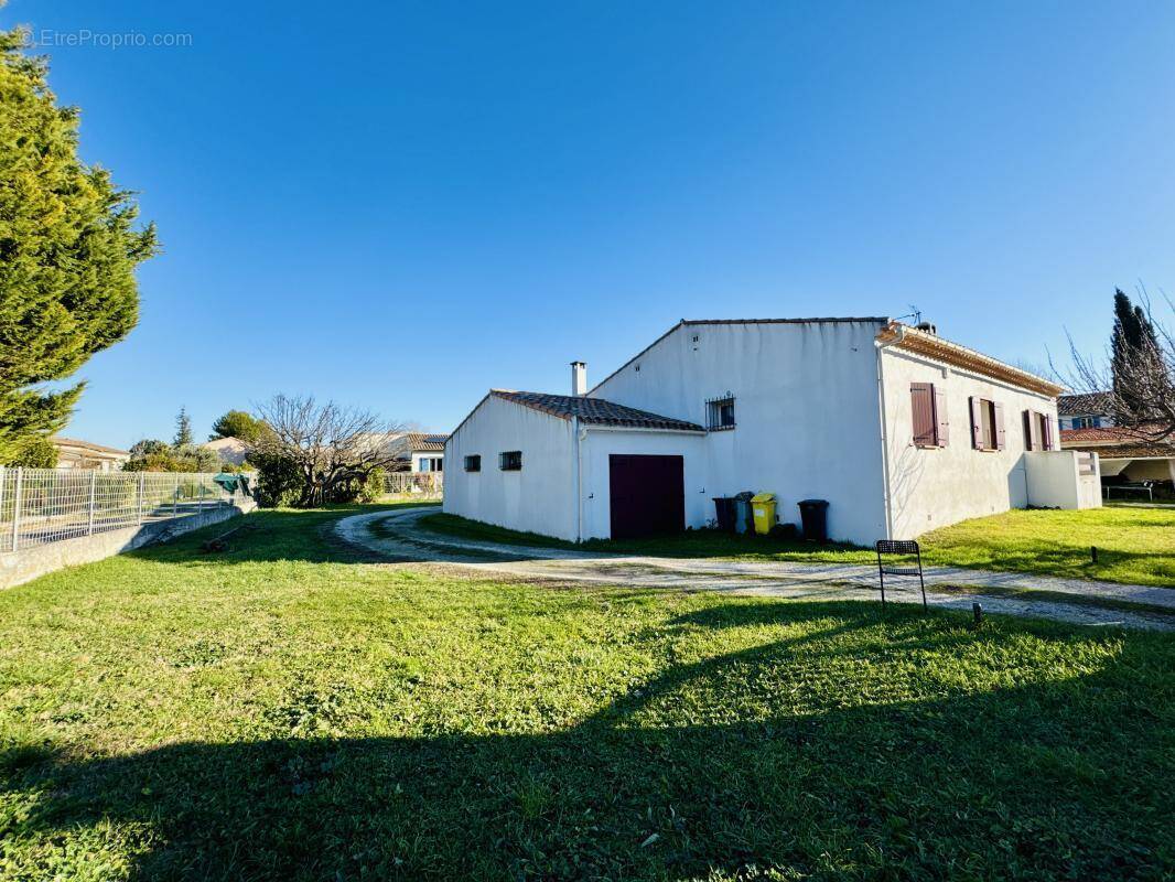 Maison à SAINT-VICTORET