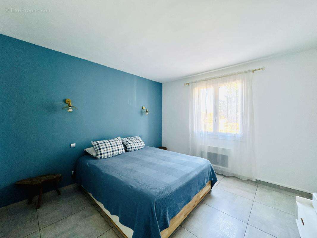 Maison à SAINT-VICTORET