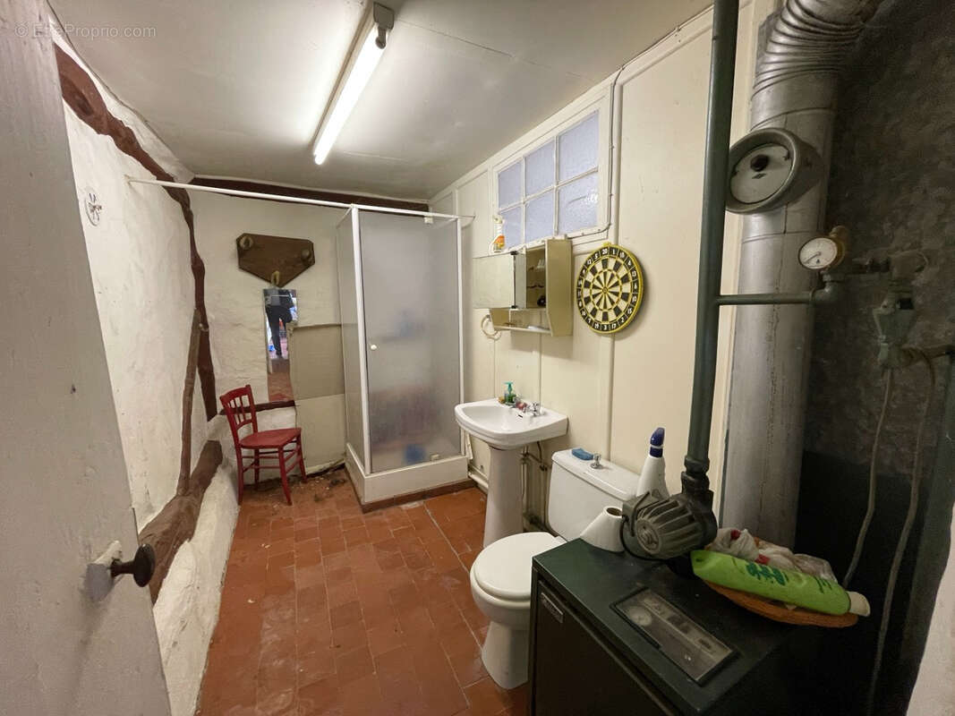 Maison à SAINT-GILLES-DE-LA-NEUVILLE