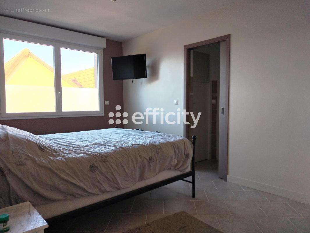 Maison à SAINT-JEAN-DE-DAYE