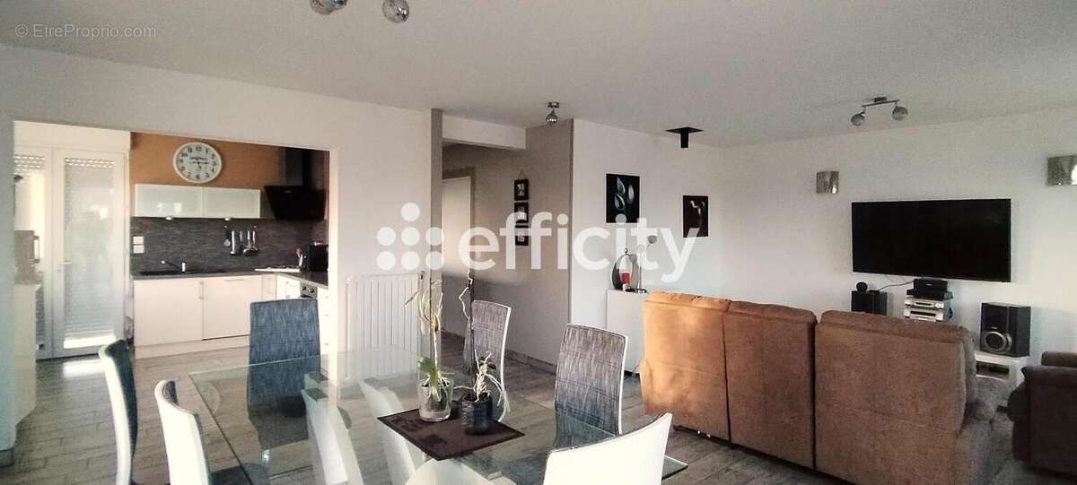 Maison à SAINT-JEAN-DE-DAYE