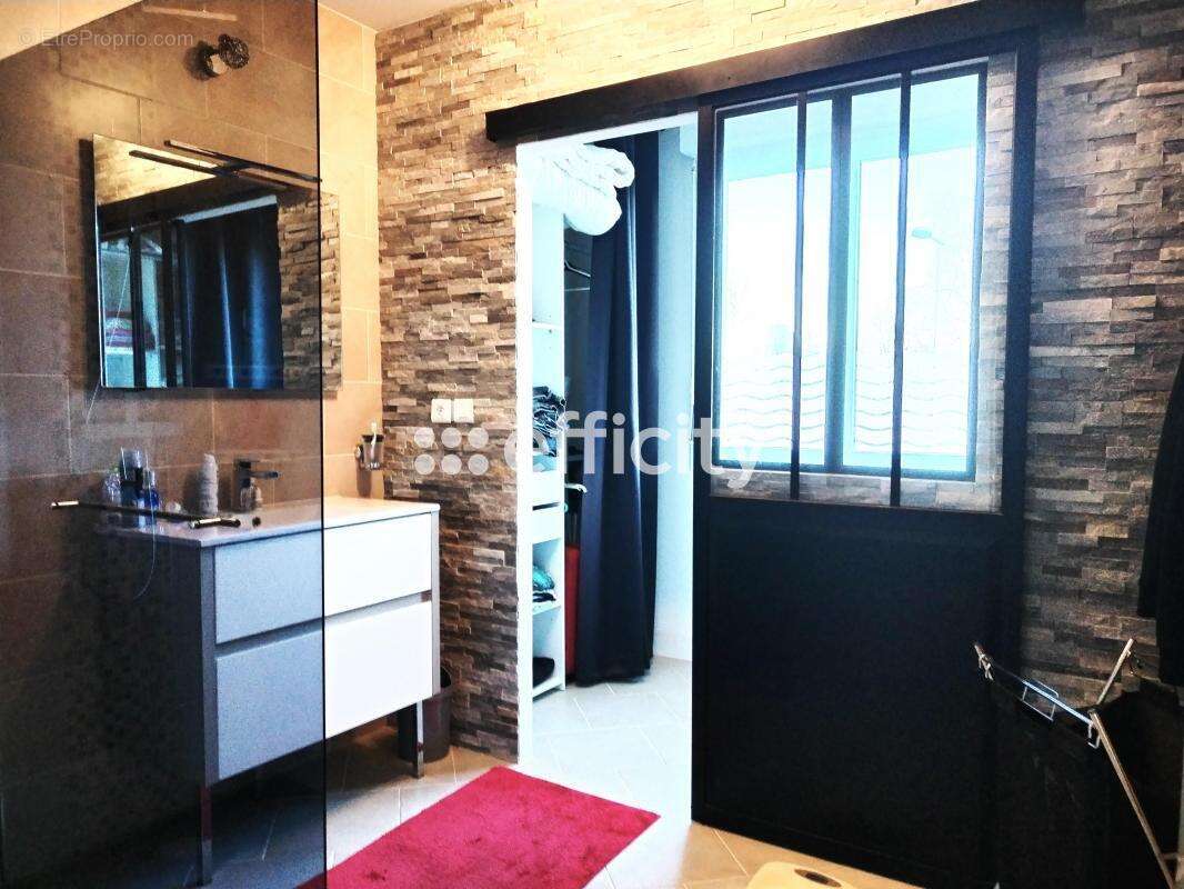 Maison à SAINT-JEAN-DE-DAYE