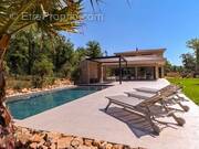 Maison à TOURRETTES