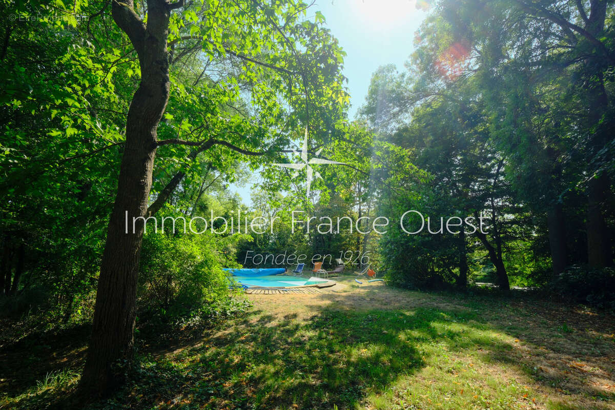 Maison à NOYEN-SUR-SARTHE