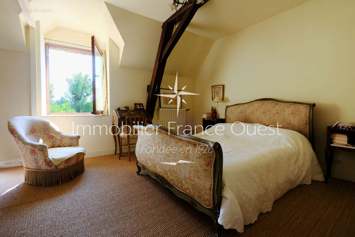 Maison à NOYEN-SUR-SARTHE