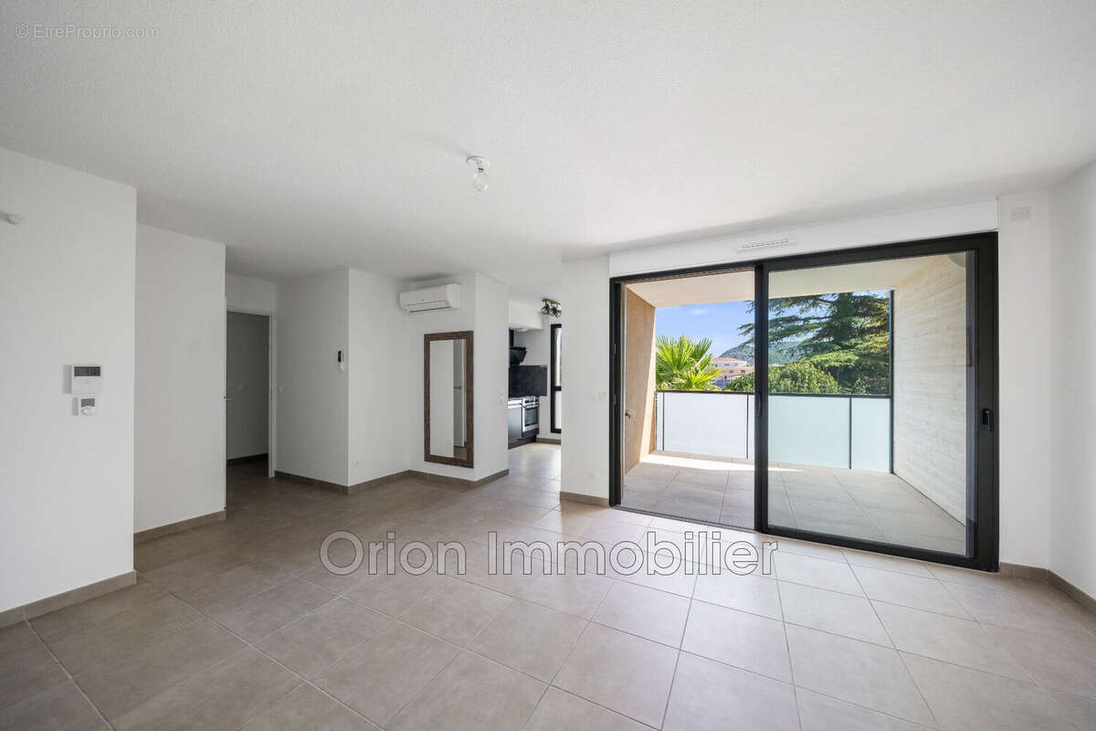 Appartement à MANDELIEU-LA-NAPOULE