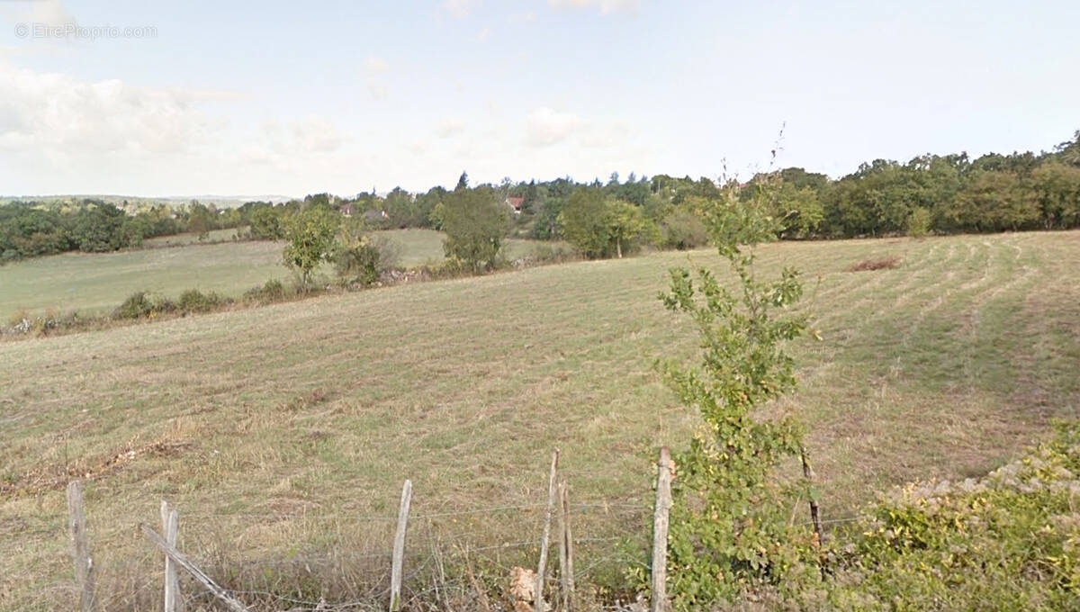 Terrain à MONTSALES