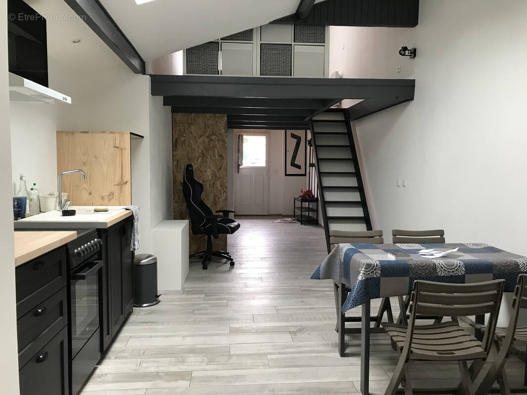 Maison à VILLENAVE-D&#039;ORNON