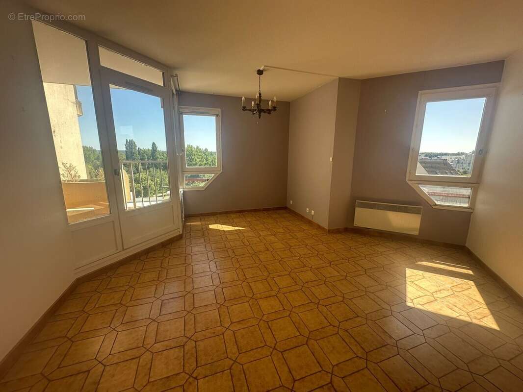 Appartement à MELUN