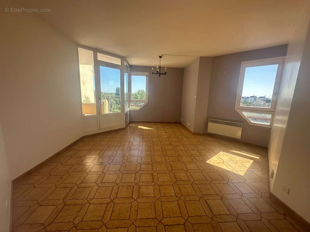 Appartement à MELUN