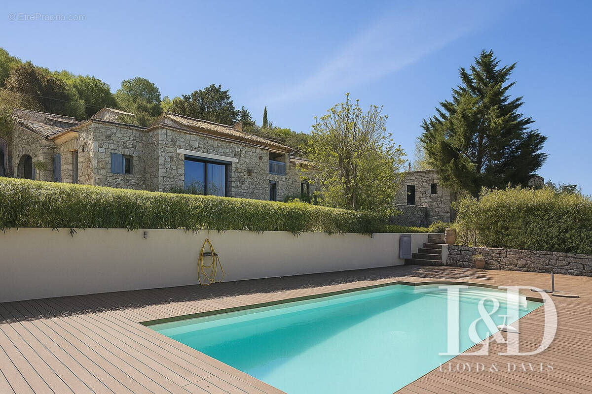 Maison à VEZENOBRES