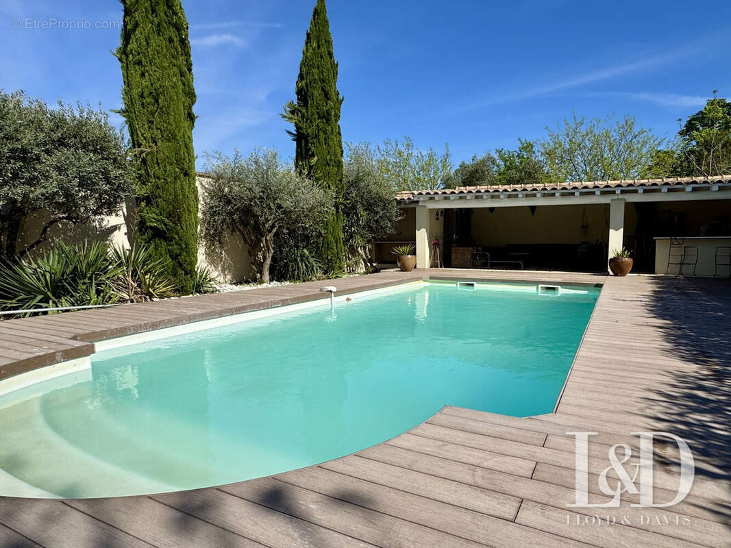 Maison à VEZENOBRES