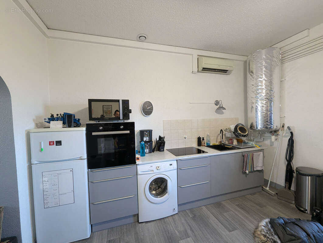 Appartement à SAINT-GERMAIN-LESPINASSE