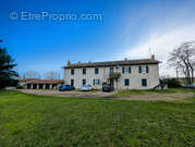 Appartement à SAINT-GERMAIN-LESPINASSE
