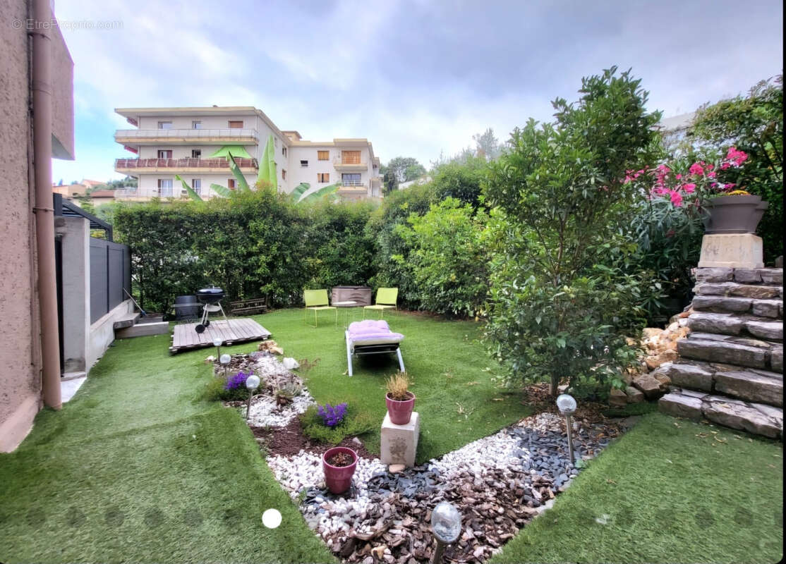 Appartement à VENCE