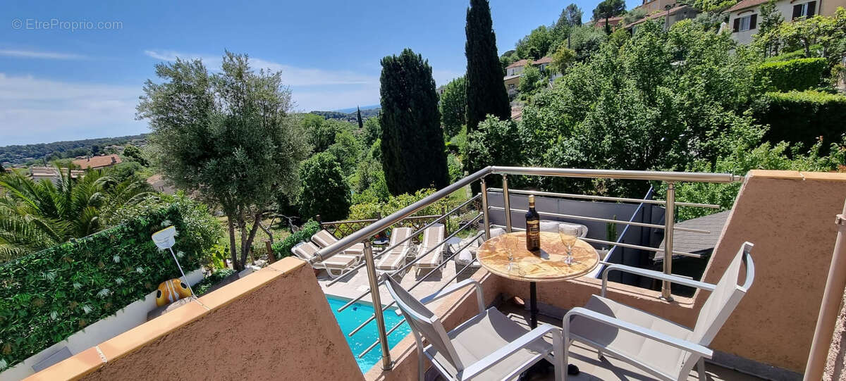 Appartement à VENCE