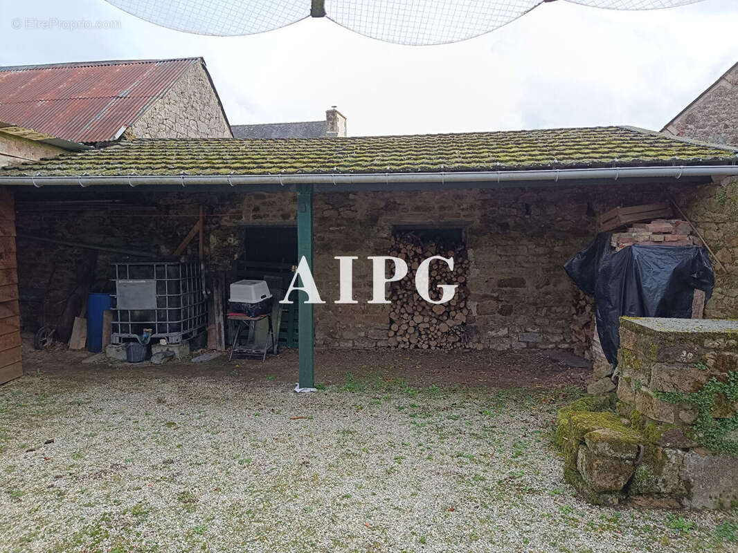 Maison à MELLIONNEC