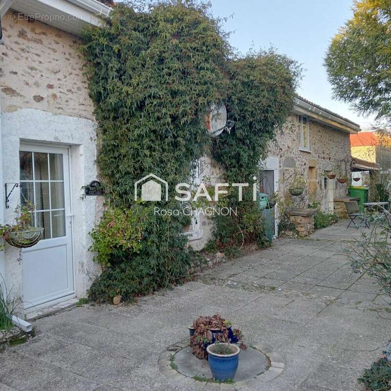 Photo 2 - Maison à FENIOUX