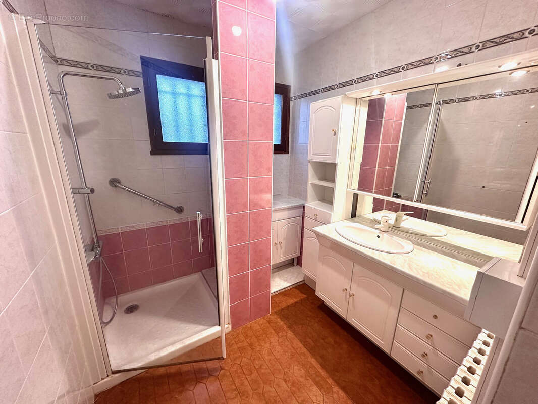 Maison à OLEAC-DESSUS