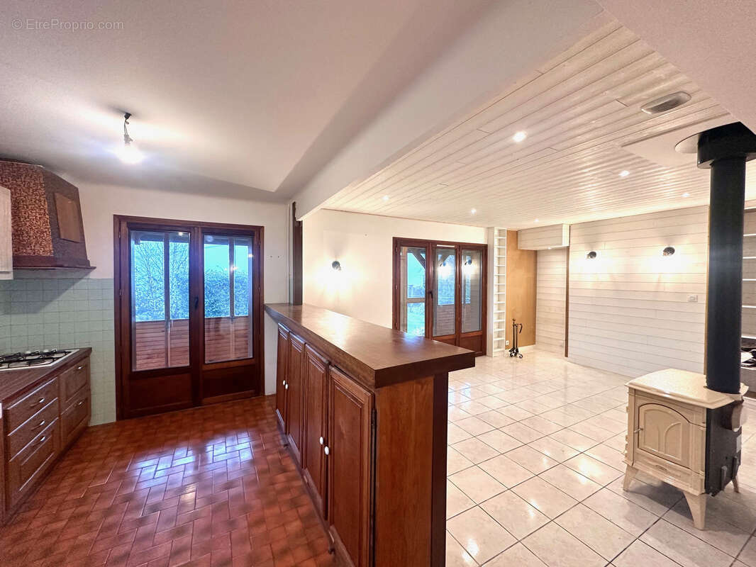 Maison à OLEAC-DESSUS