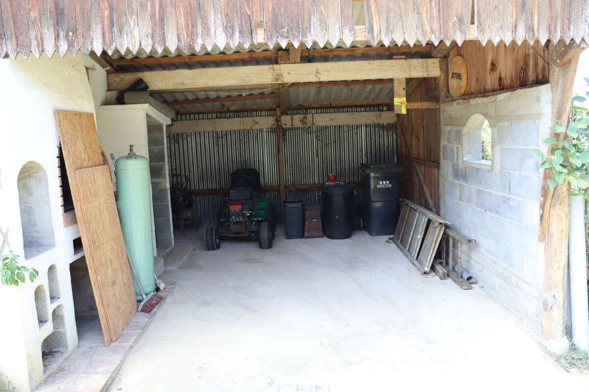 Maison à OLEAC-DESSUS