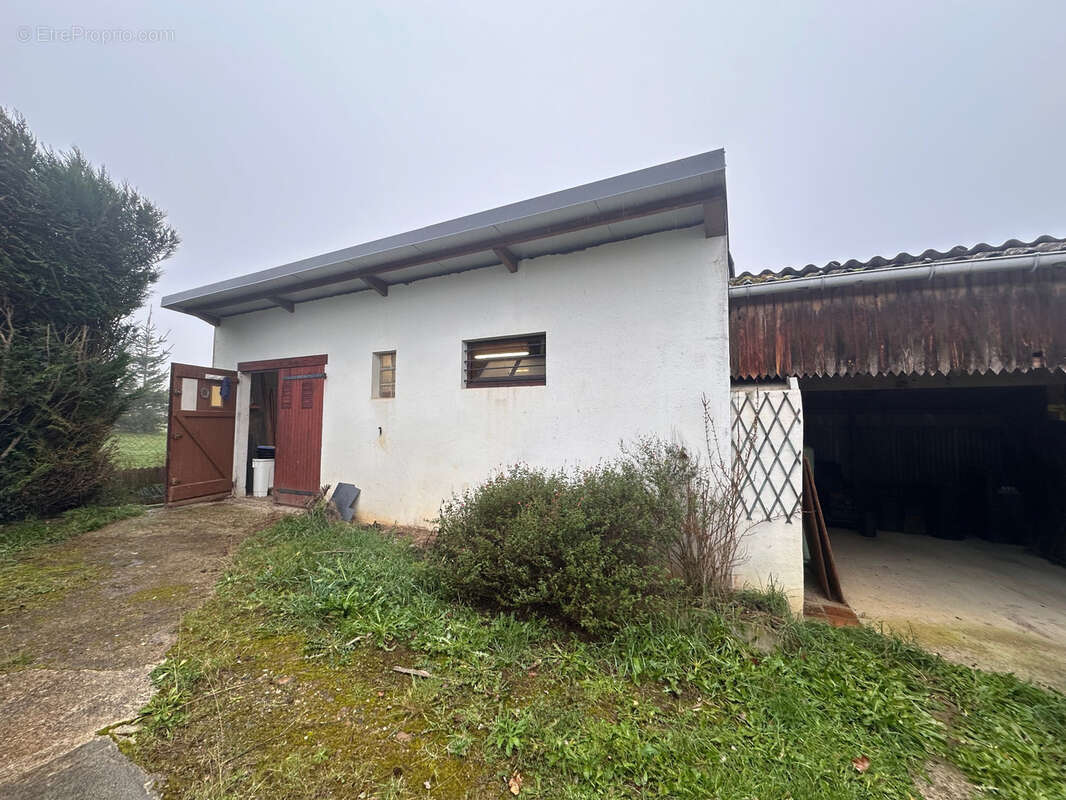 Maison à OLEAC-DESSUS