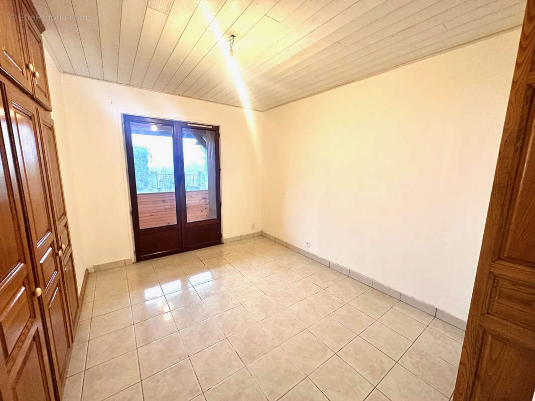 Maison à OLEAC-DESSUS