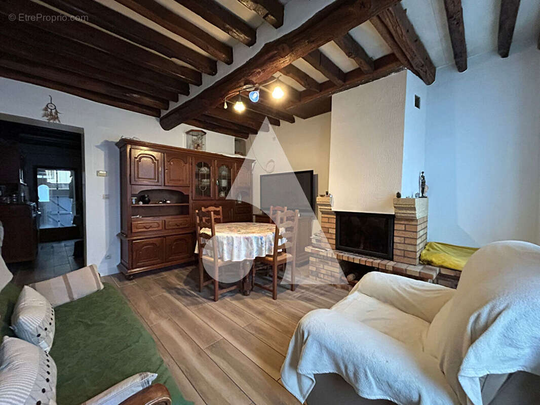 Maison à SAINT-OUEN-SUR-MORIN