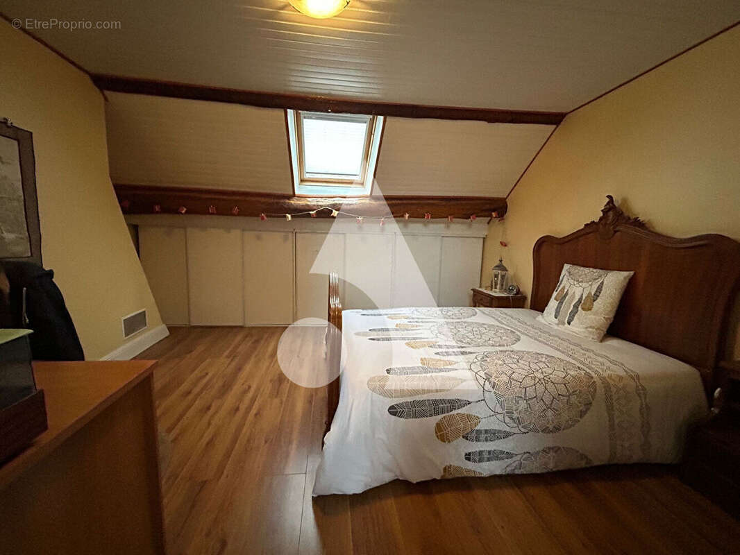 Maison à SAINT-OUEN-SUR-MORIN