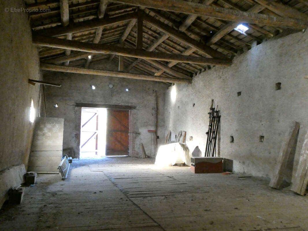 Maison à SAINT-LAURENT-DE-CHAMOUSSET