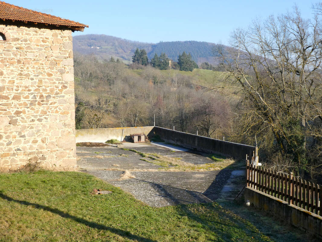 Maison à SAINT-LAURENT-DE-CHAMOUSSET