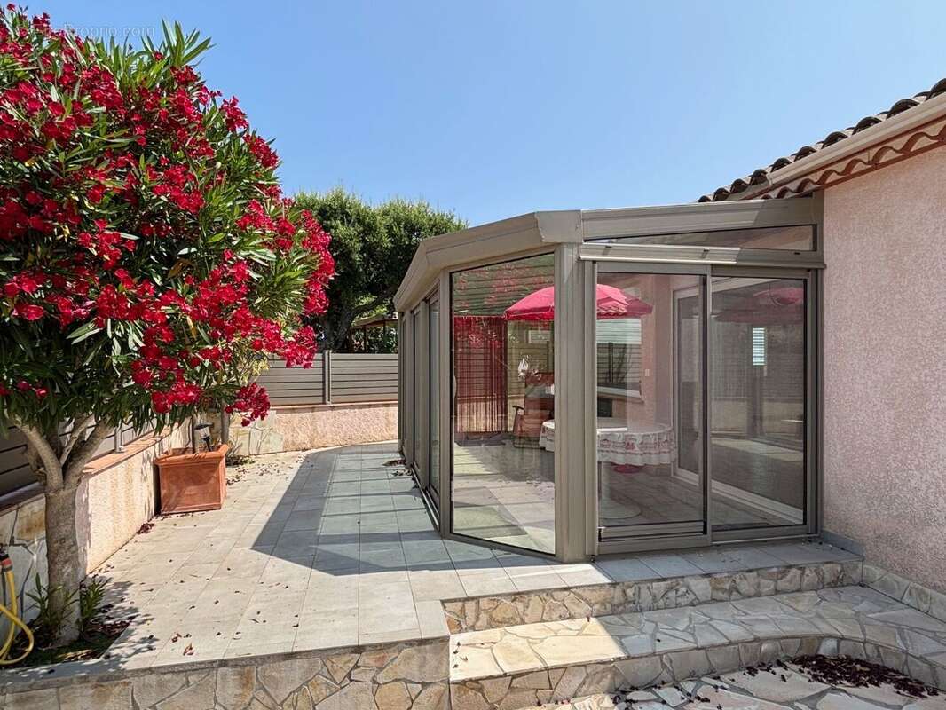 Maison à ROQUEBRUNE-SUR-ARGENS