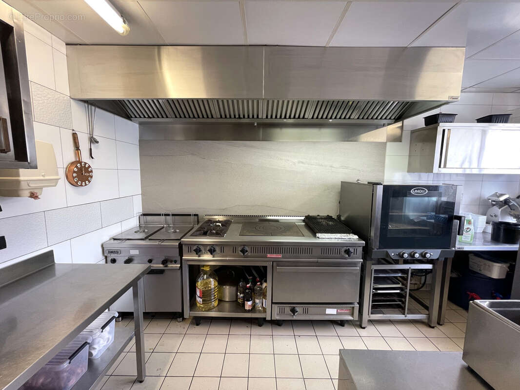 Commerce à PETIT-MARS